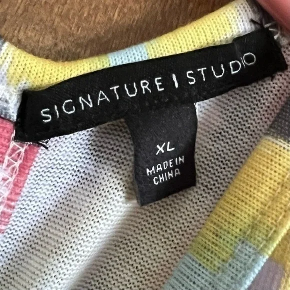 Signature Studio Aztec Summer Colored Print Pullover Top NWT XL - Picture 7 of 7